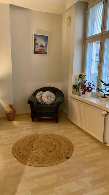 Lovely Apartment In The Centre, Street Level And Inner Yard Helsinki Exterior photo