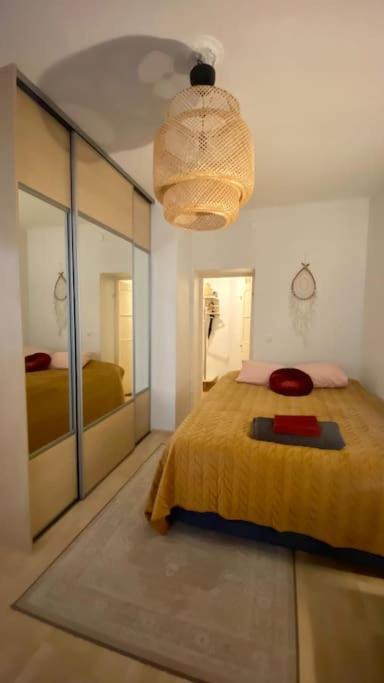Lovely Apartment In The Centre, Street Level And Inner Yard Helsinki Exterior photo